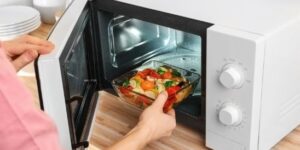 Quietest Microwave 2022 (Best Silent Microwave Ovens)